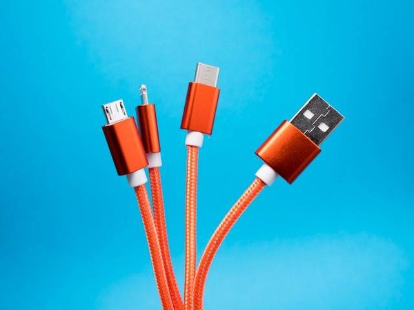 Démystifier le câble fibre optique : L'essentiel à savoir
